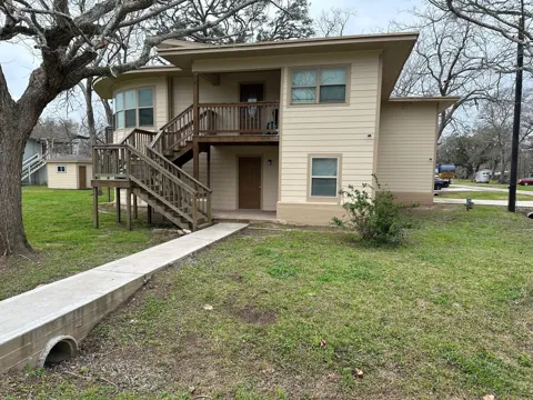 631 Live Oak Street