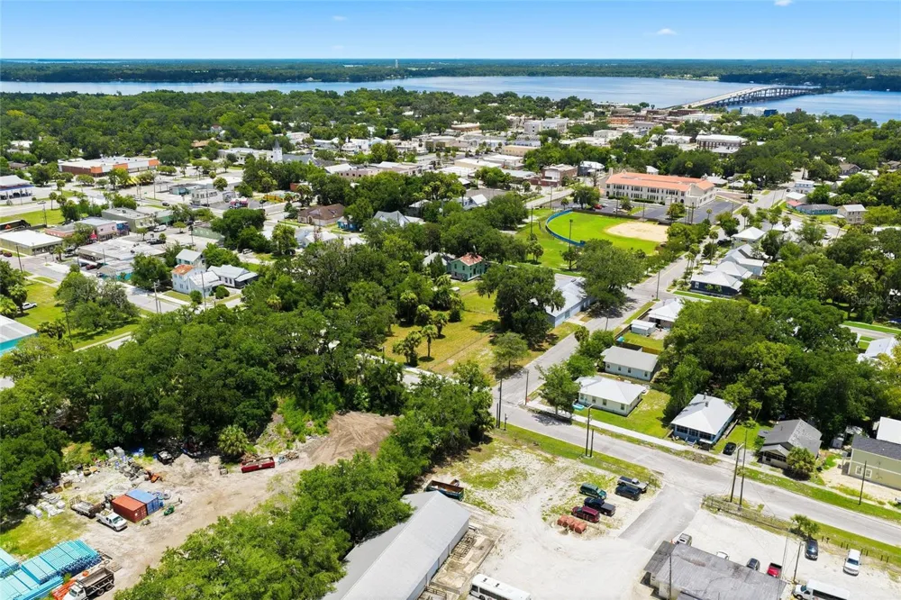 219 S 10TH STREET Palatka, FL 32177