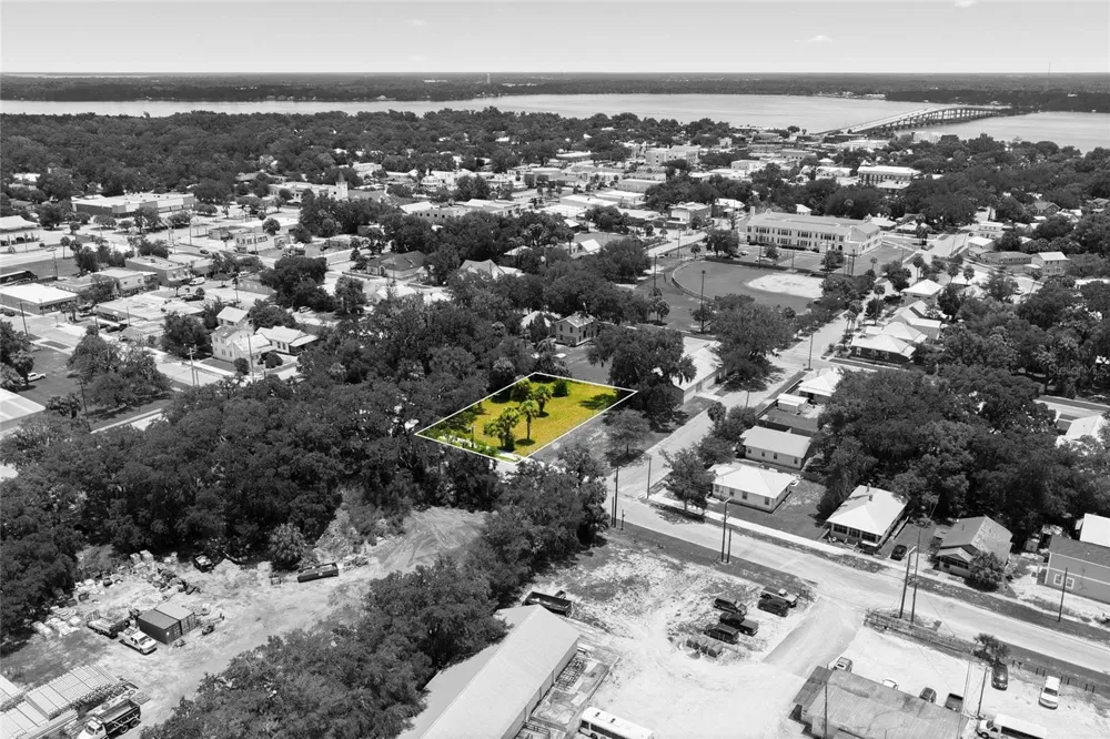219 S 10TH STREET Palatka, FL 32177