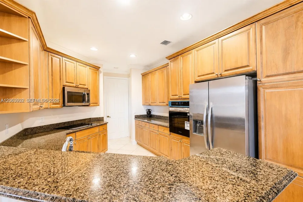 2703 Center Ct Dr #1-14 Weston, FL 33332