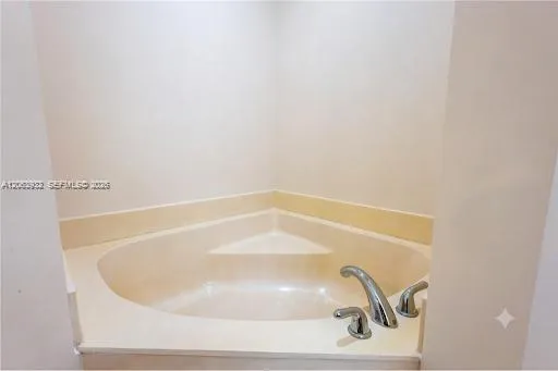 2703 Center Ct Dr #1-14 Weston, FL 33332