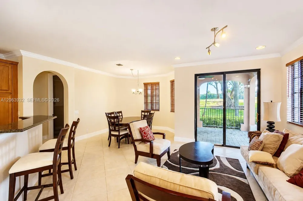 2703 Center Ct Dr #1-14 Weston, FL 33332
