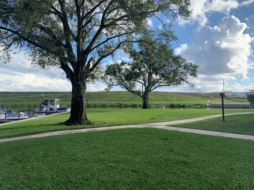 3124 US Highway 441 SE #J1 Okeechobee, FL 34974