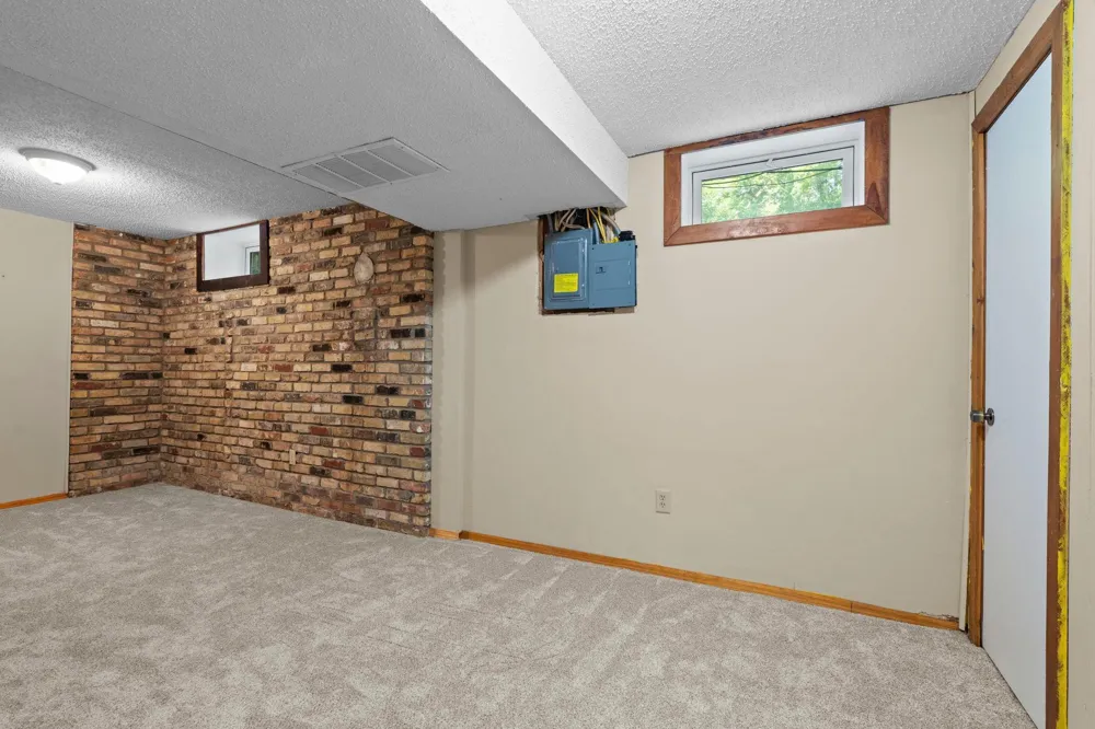 16249 Xenia Street NW Andover, MN 55304