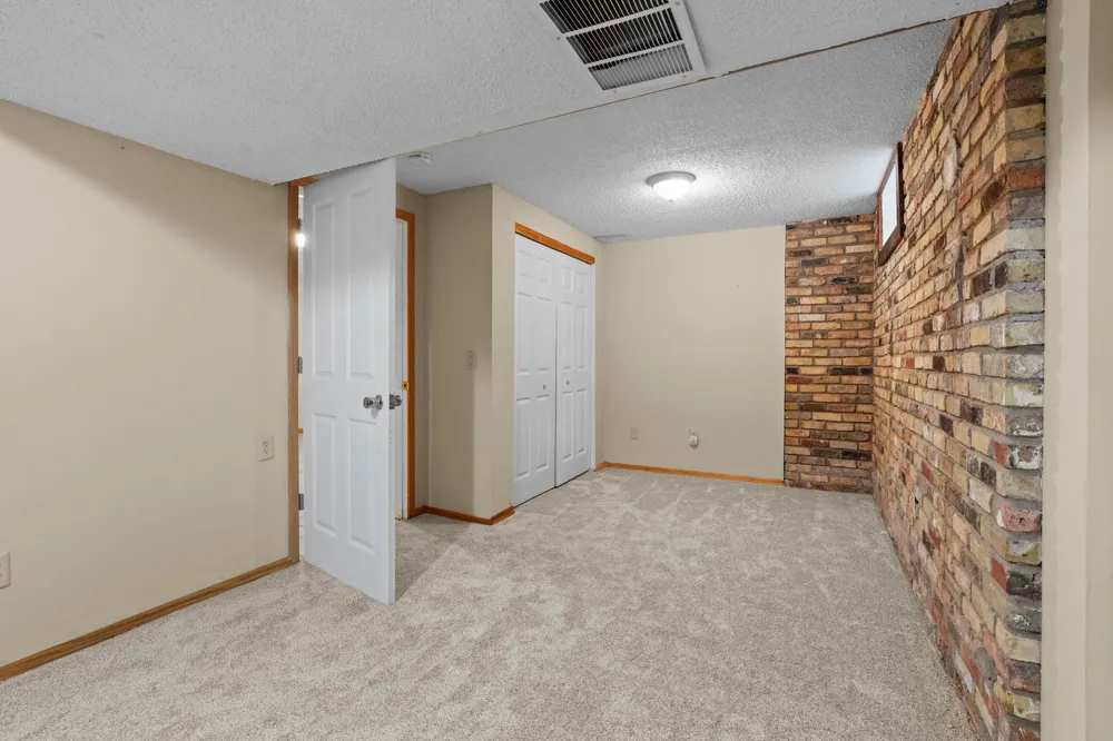 16249 Xenia Street NW Andover, MN 55304