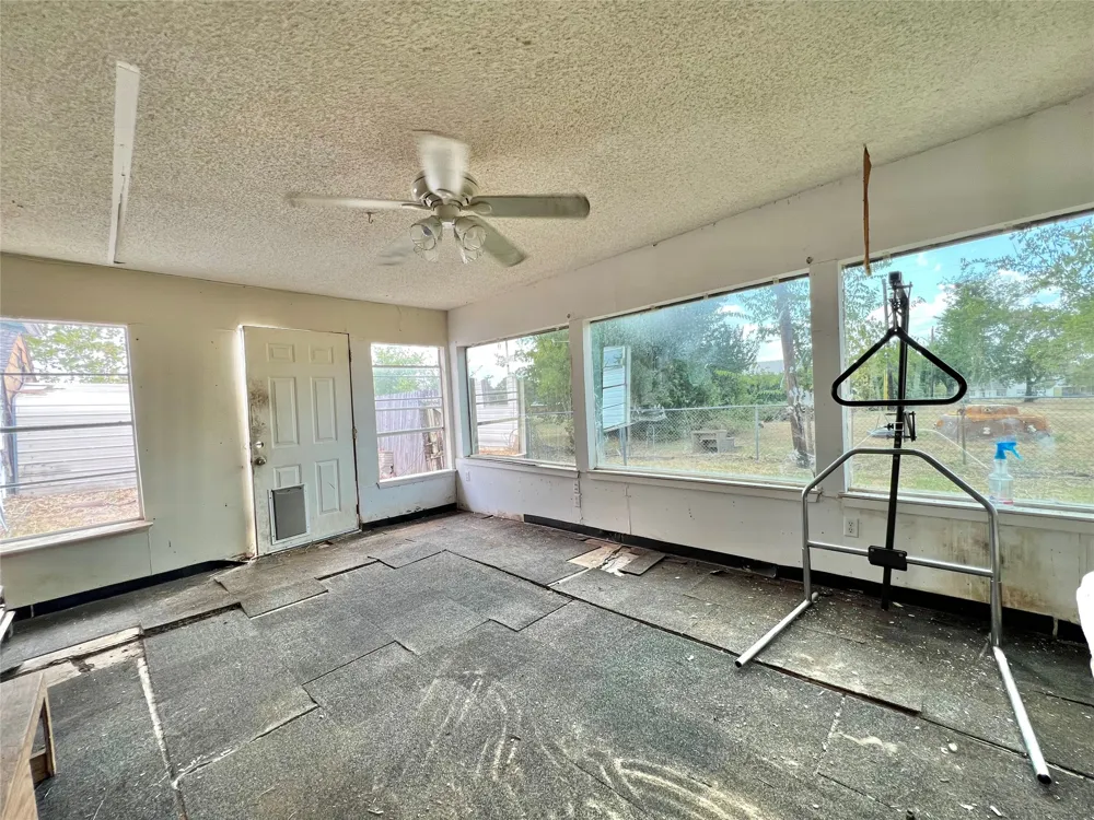 130 Calhoun Cove East Tawakoni, TX 75472