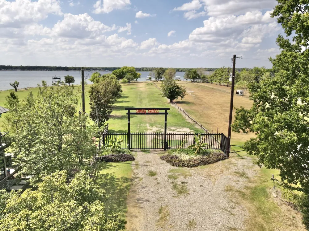 130 Calhoun Cove East Tawakoni, TX 75472