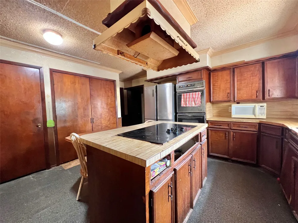 130 Calhoun Cove East Tawakoni, TX 75472