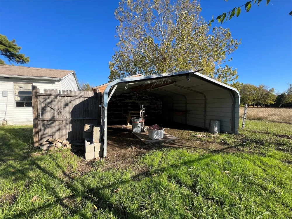 130 Calhoun Cove East Tawakoni, TX 75472