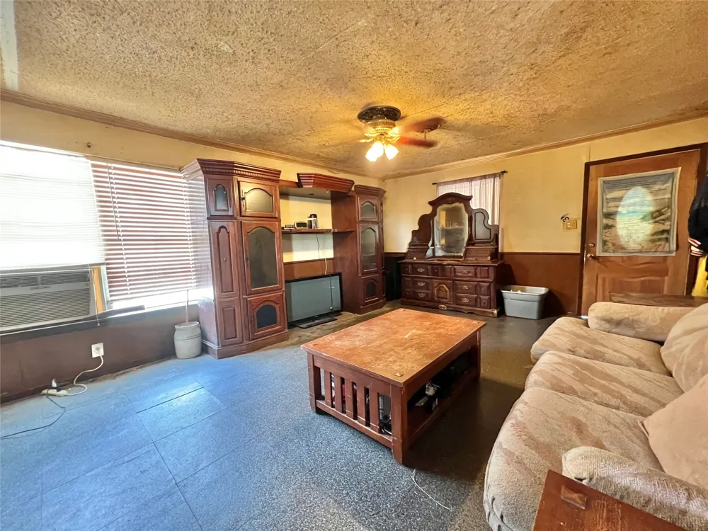 130 Calhoun Cove East Tawakoni, TX 75472