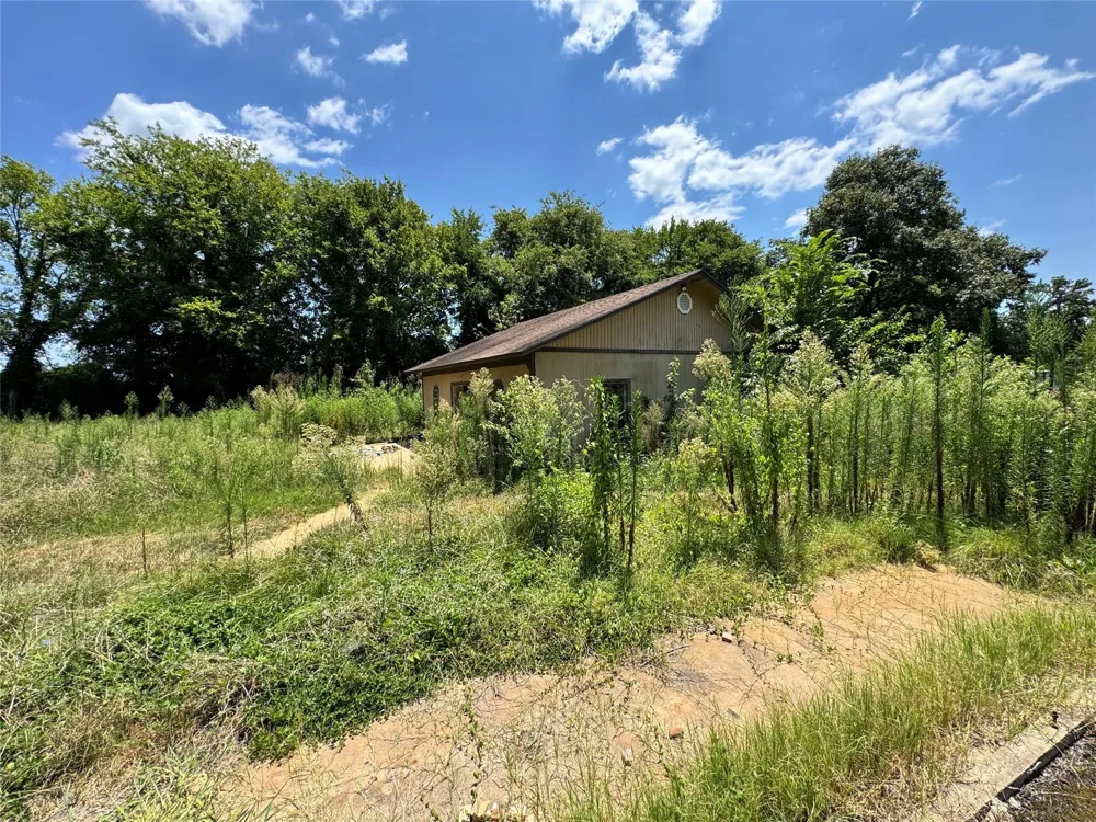 320 County Road 2031 Nacogdoches, TX 75961