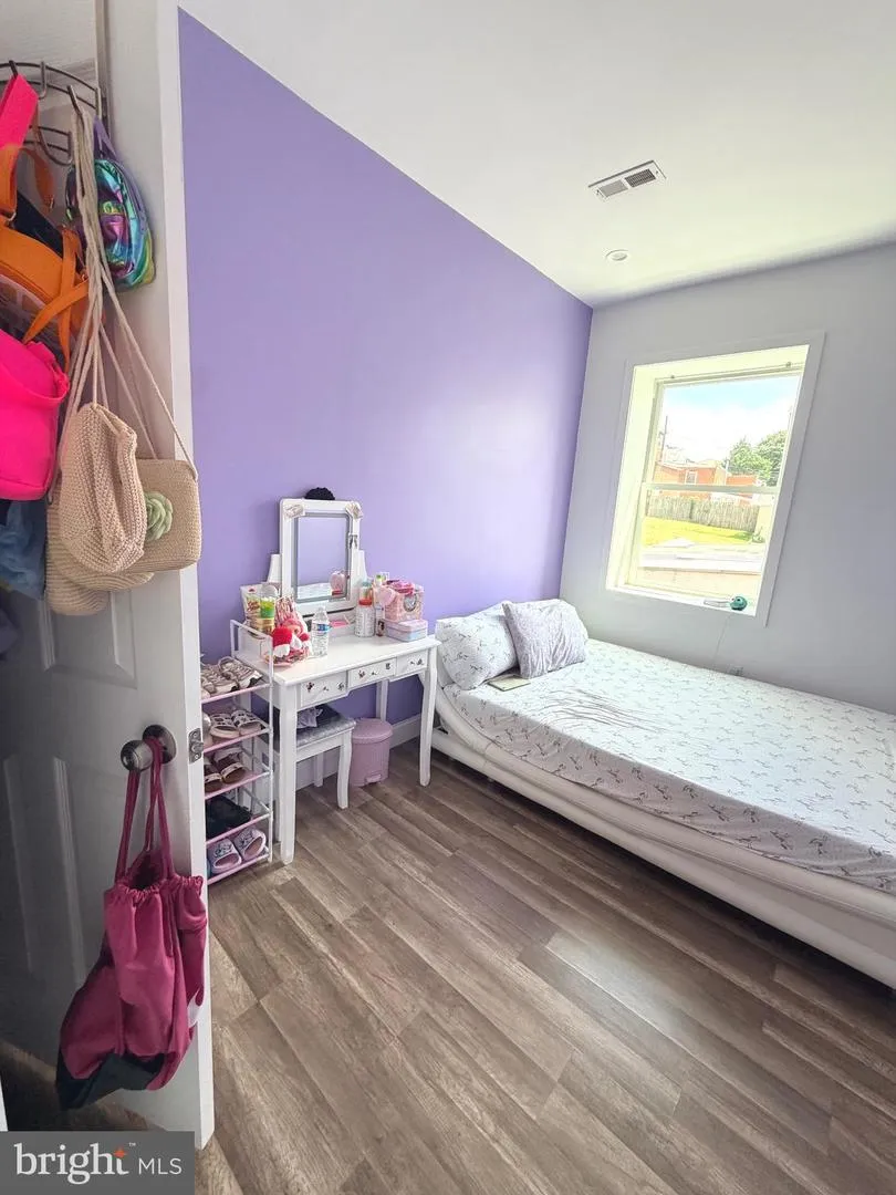521 E MOORE STREET Norristown, PA 19401