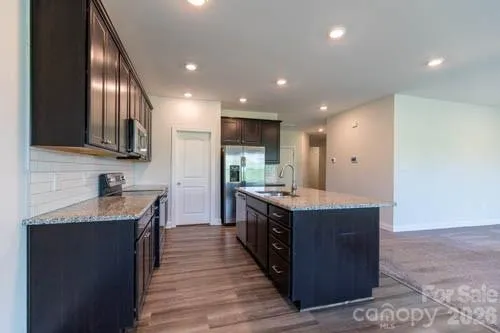 216 Crane Creek Way Lexington, NC 27295