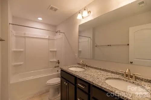 216 Crane Creek Way Lexington, NC 27295