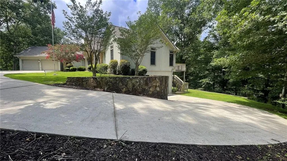 156 Thundering Waters Drive Cornelia, GA 30531
