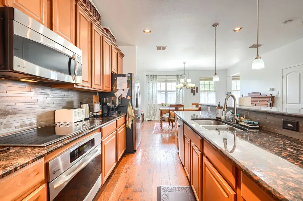 3885 Asbury Lane Addison, TX 75001