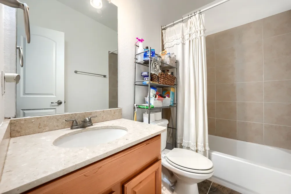 3885 Asbury Lane Addison, TX 75001