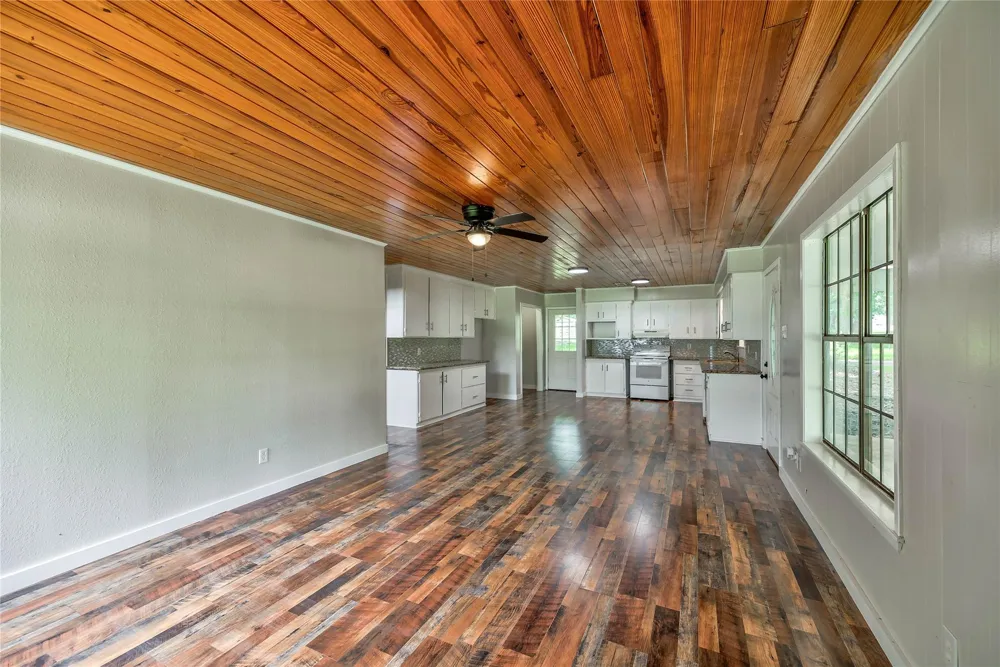 428 Lakewood Drive Trinity, TX 75862
