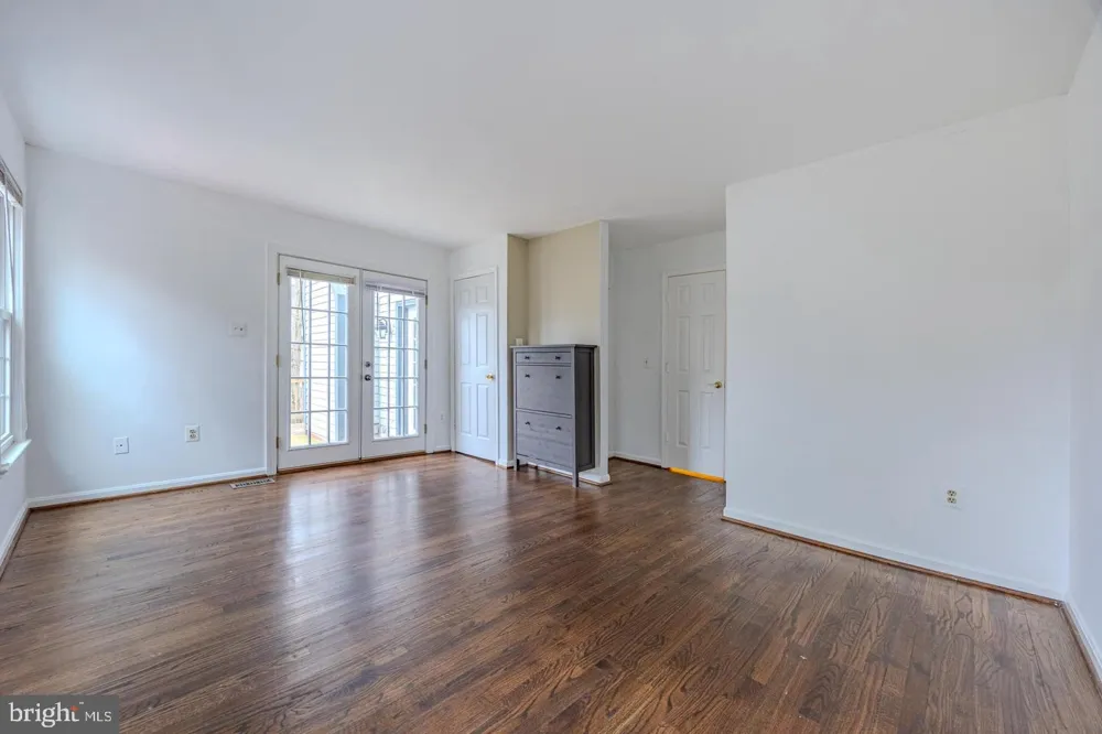 8200 MAPLE RIDGE AVENUE Springfield, VA 22153