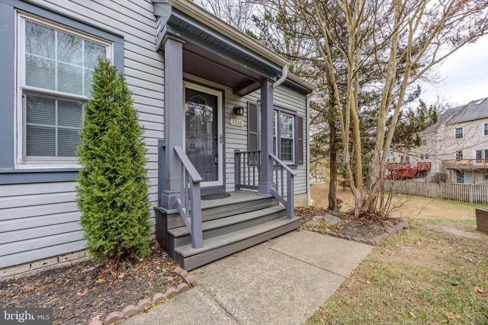 8200 MAPLE RIDGE AVENUE Springfield, VA 22153