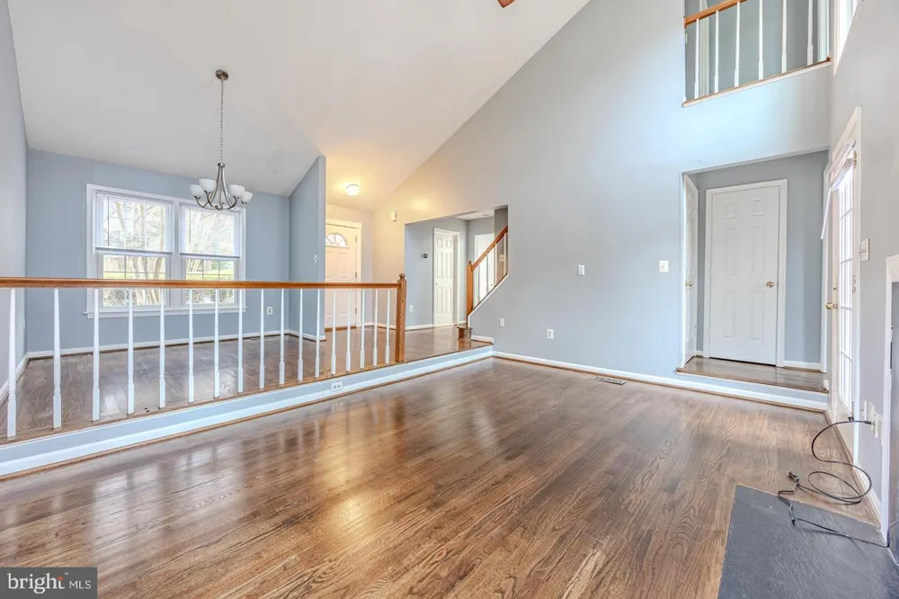 8200 MAPLE RIDGE AVENUE Springfield, VA 22153