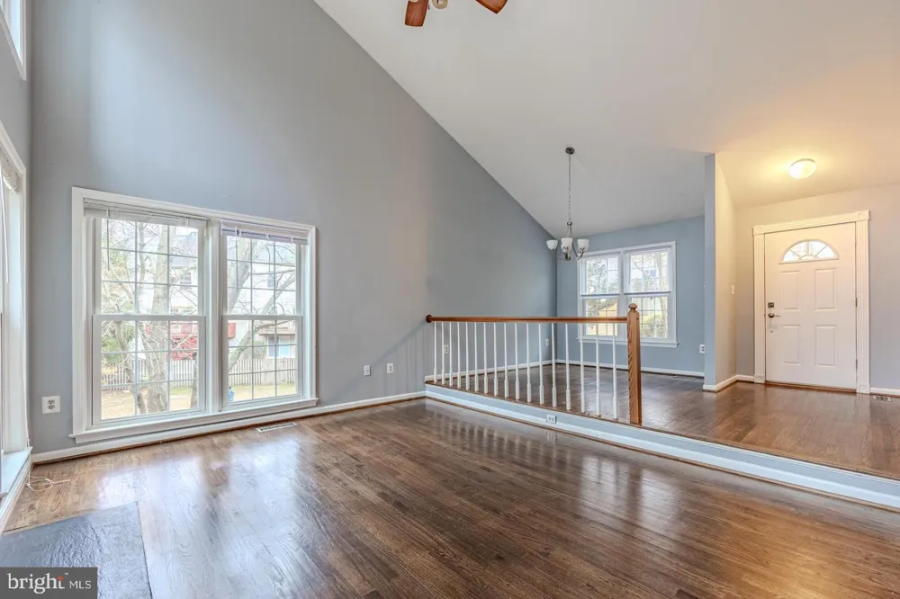8200 MAPLE RIDGE AVENUE Springfield, VA 22153