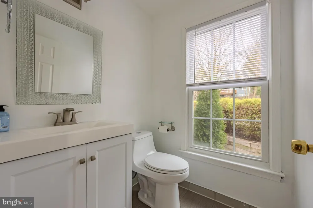 8200 MAPLE RIDGE AVENUE Springfield, VA 22153