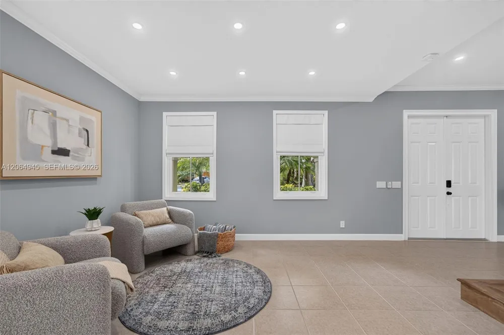 1038 Lavender Cir Weston, FL 33327