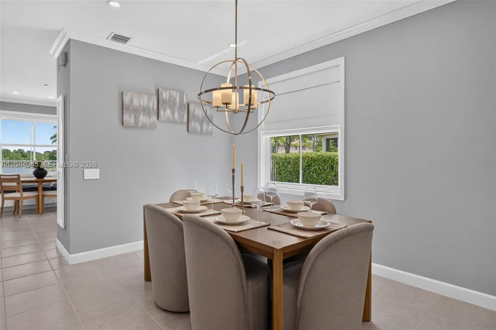 1038 Lavender Cir Weston, FL 33327