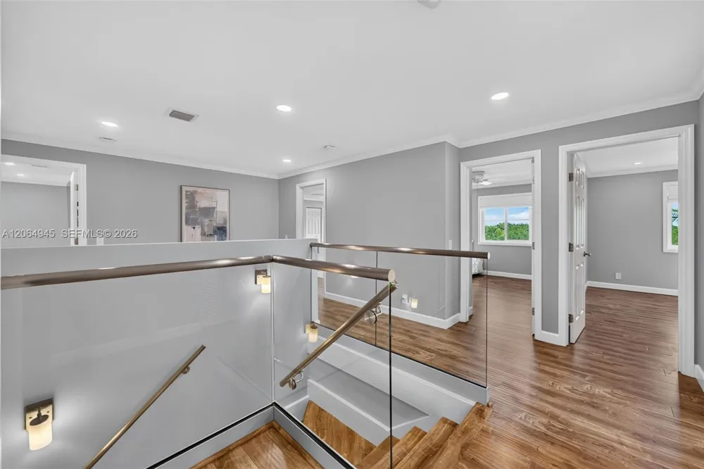 1038 Lavender Cir Weston, FL 33327