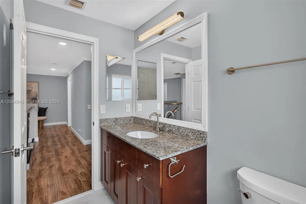 1038 Lavender Cir Weston, FL 33327