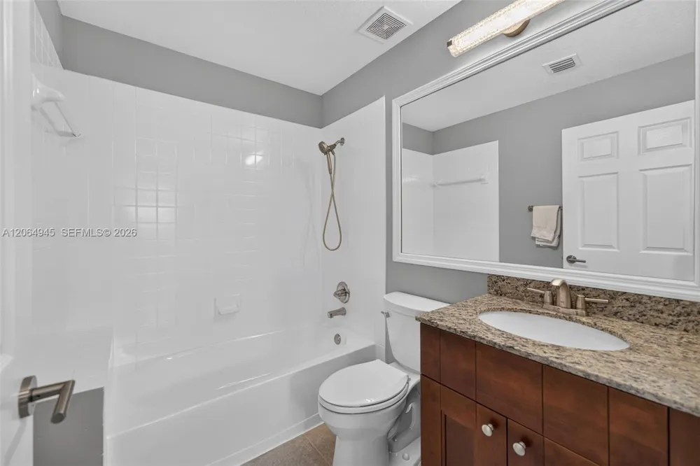 1038 Lavender Cir Weston, FL 33327