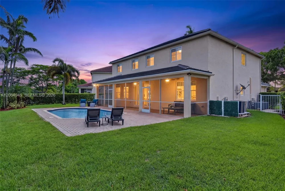 1038 Lavender Cir Weston, FL 33327