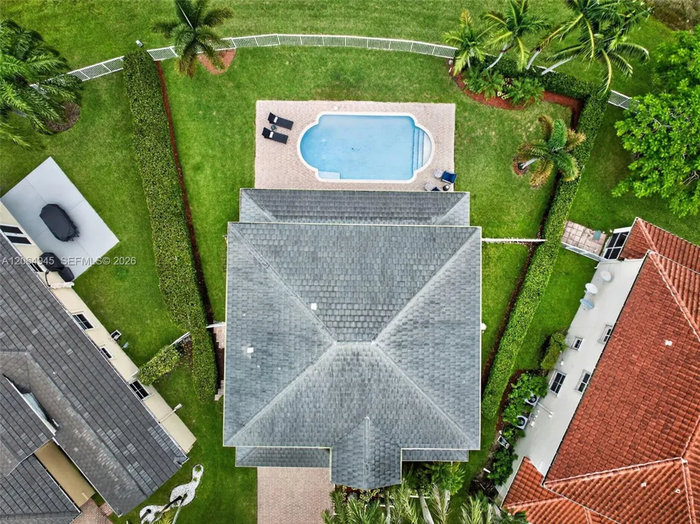 1038 Lavender Cir Weston, FL 33327