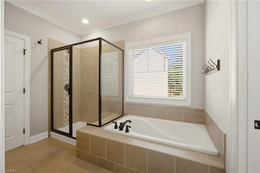 5612 Crooked Oak Drive Summerfield, NC 27358
