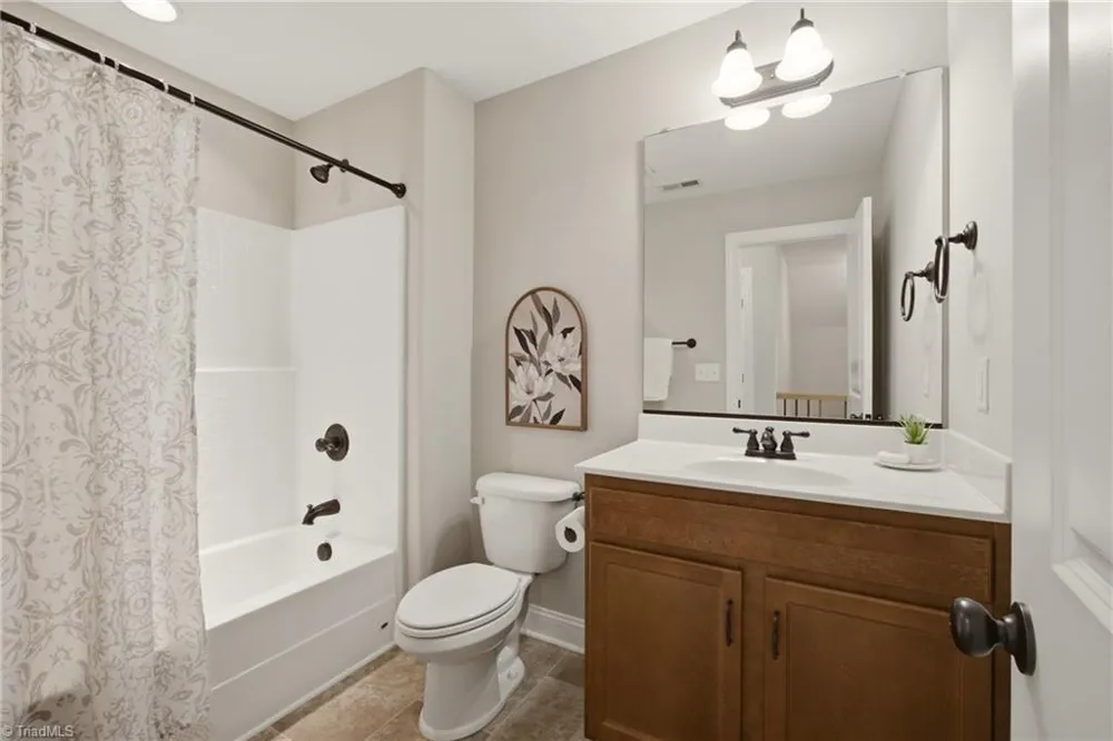 5612 Crooked Oak Drive Summerfield, NC 27358