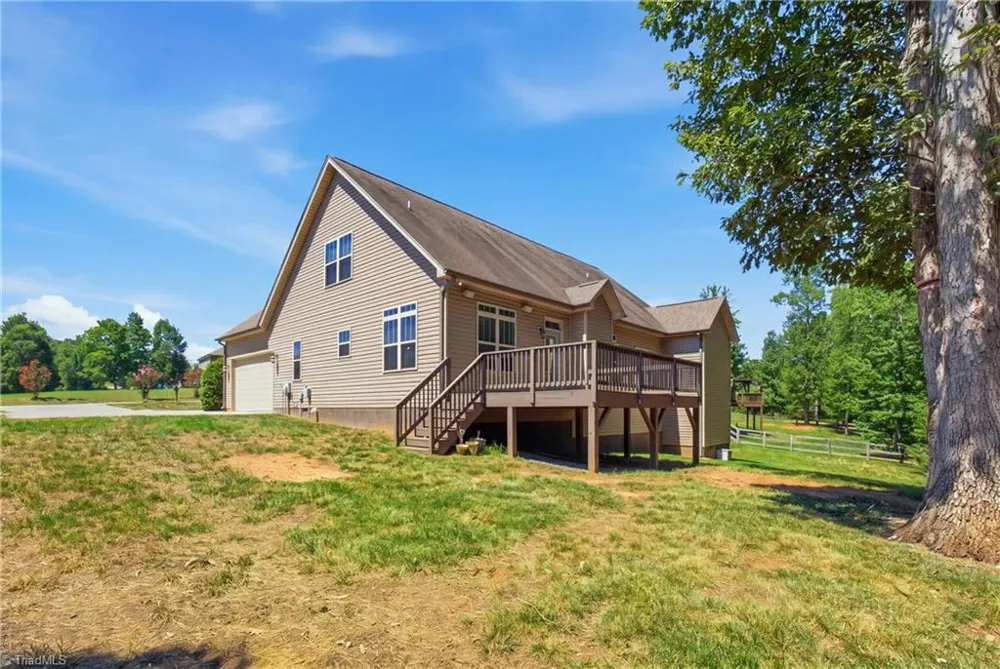 5612 Crooked Oak Drive Summerfield, NC 27358