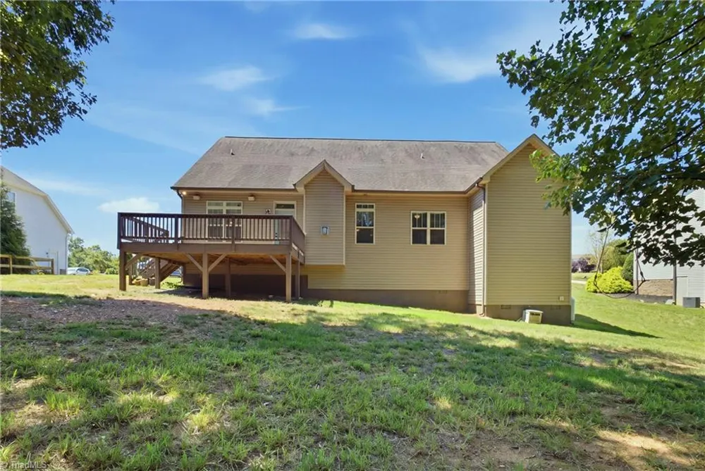 5612 Crooked Oak Drive Summerfield, NC 27358