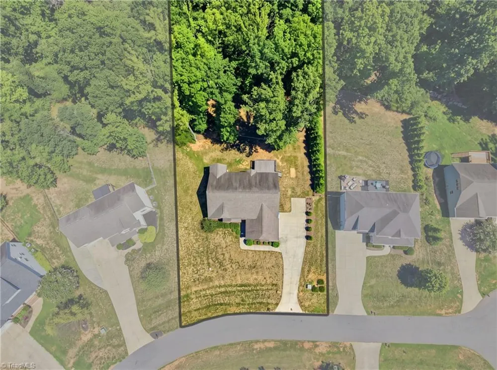 5612 Crooked Oak Drive Summerfield, NC 27358