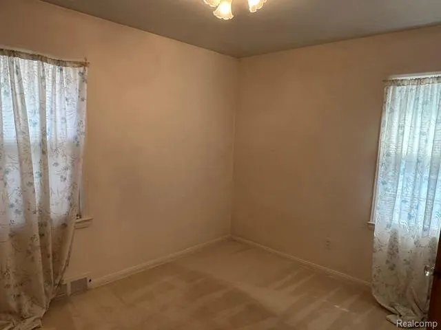 9996 Inkster Road Redford Charter Township, MI 48239