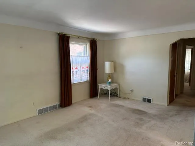 9996 Inkster Road Redford Charter Township, MI 48239