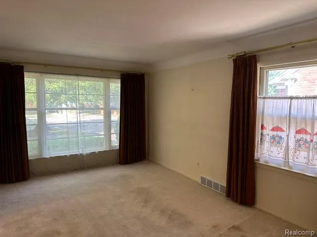 9996 Inkster Road Redford Charter Township, MI 48239