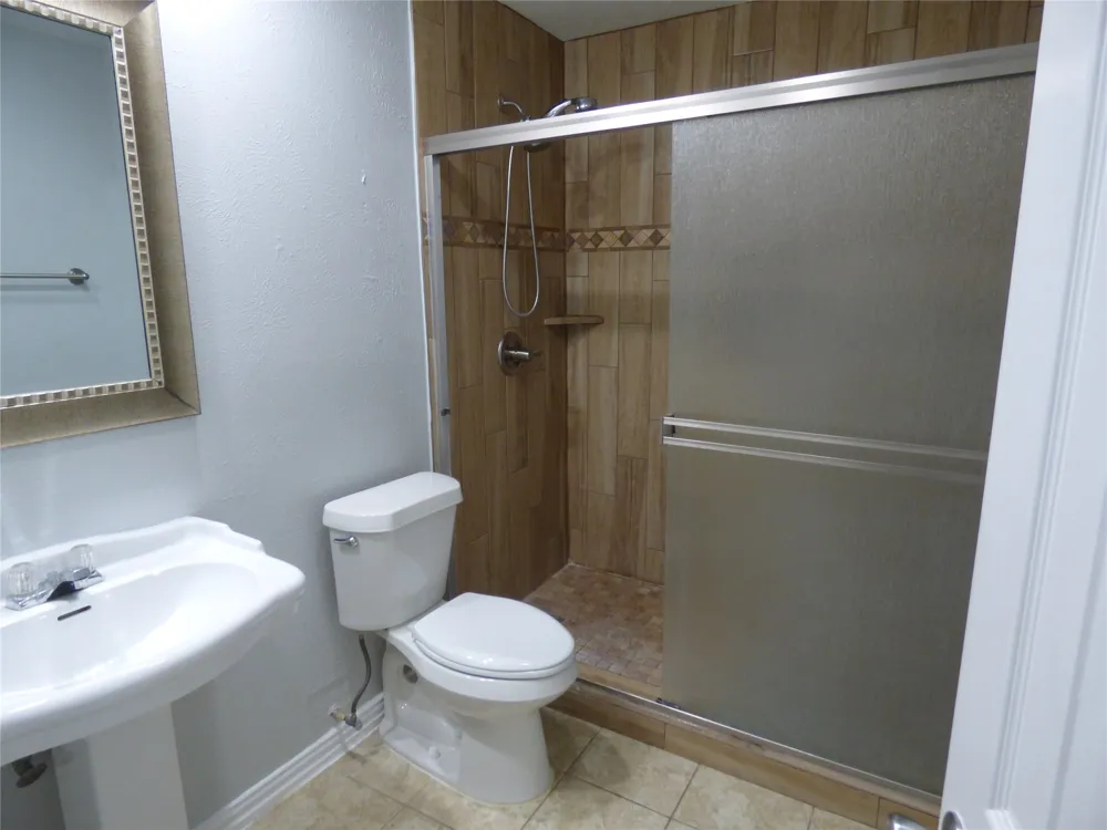 5016 Roberts Drive The Colony, TX 75056