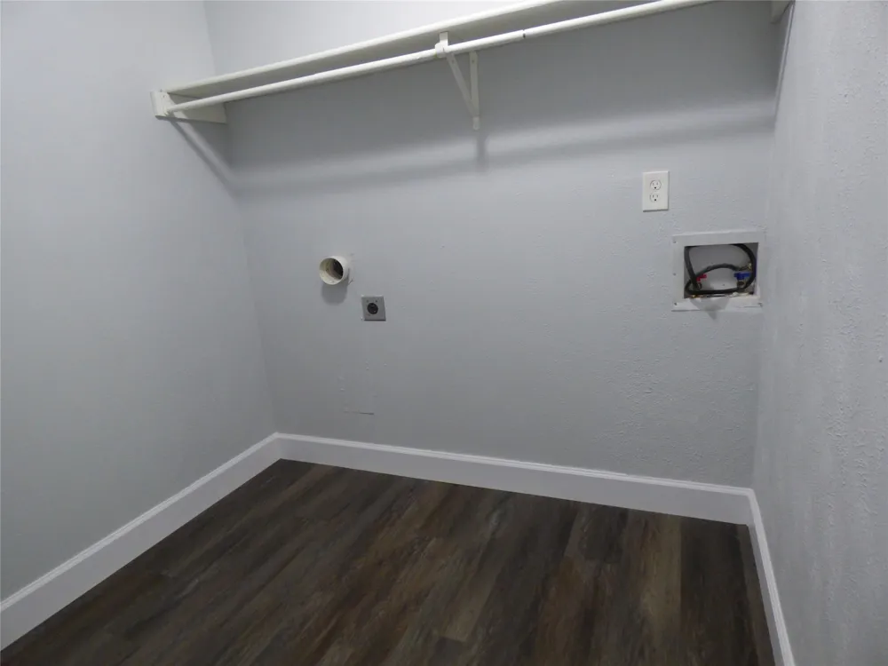 5016 Roberts Drive The Colony, TX 75056