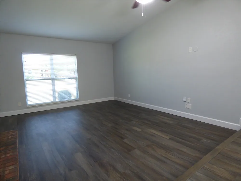 5016 Roberts Drive The Colony, TX 75056