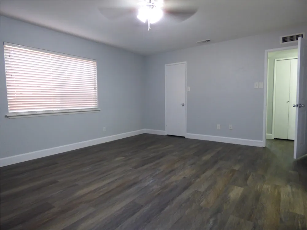 5016 Roberts Drive The Colony, TX 75056