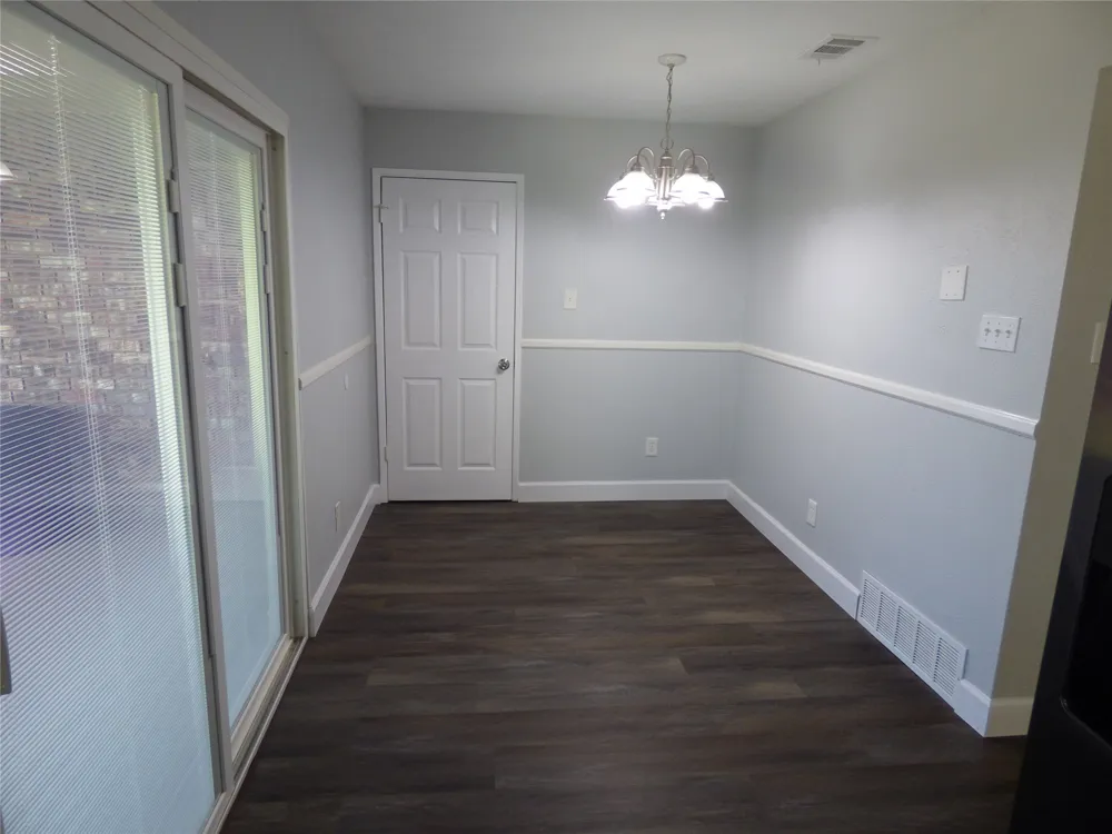 5016 Roberts Drive The Colony, TX 75056