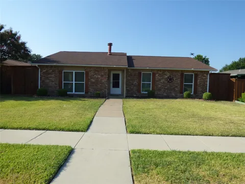 5016 Roberts Drive