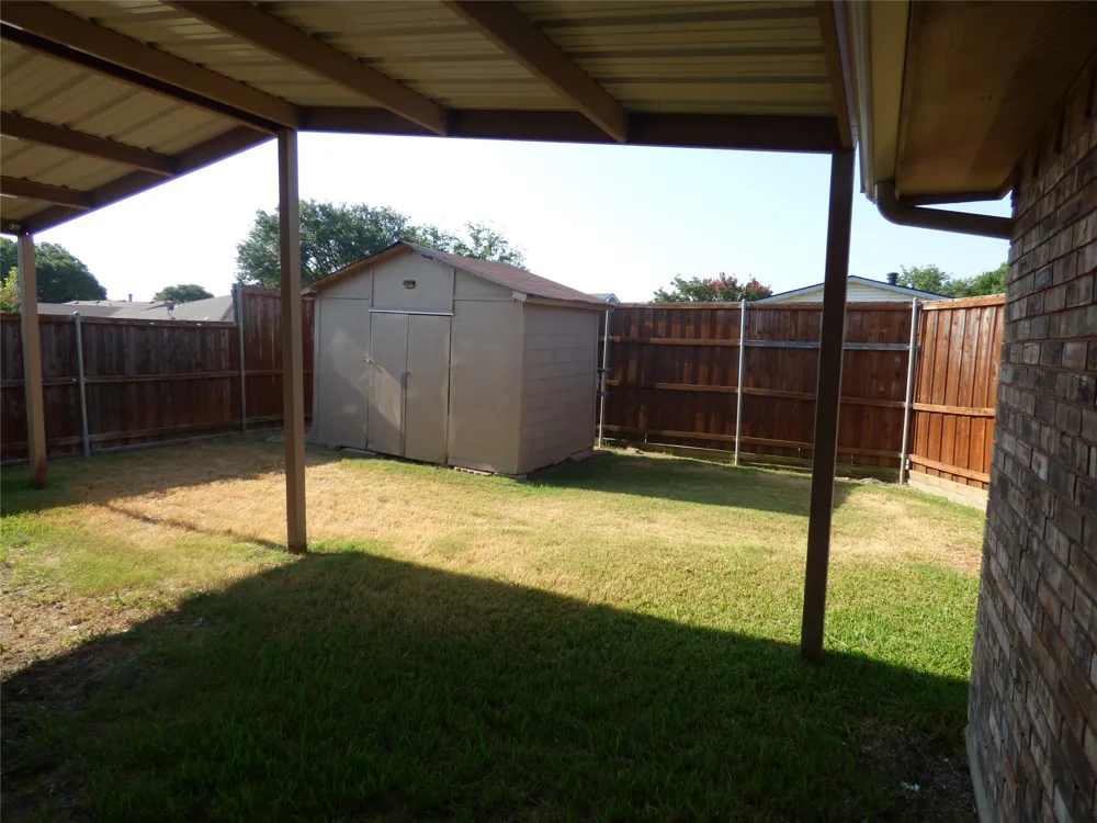 5016 Roberts Drive The Colony, TX 75056