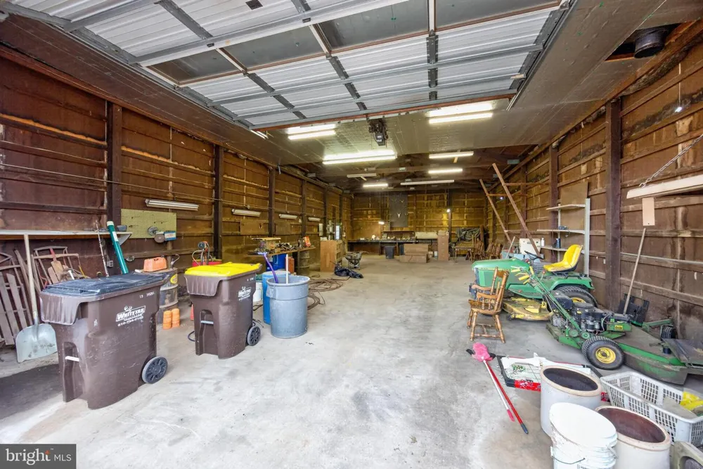2114 STORE ROAD Skippack, PA 19474